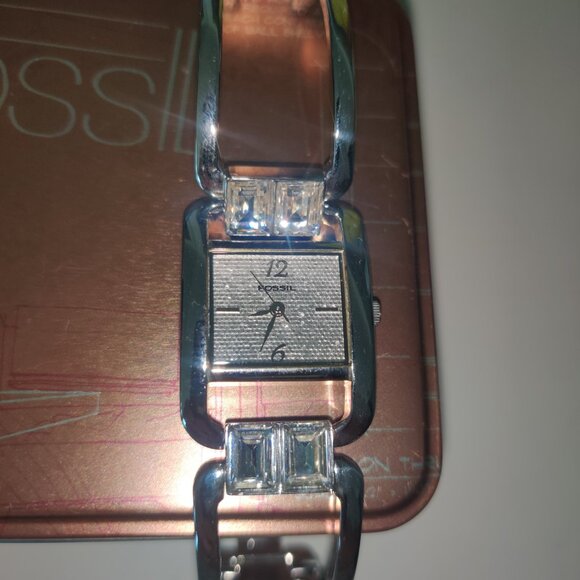 ** Beautiful Fossil Y2 Ladies Stainless Steel Watch W/Crystals** - Picture 9 of 10